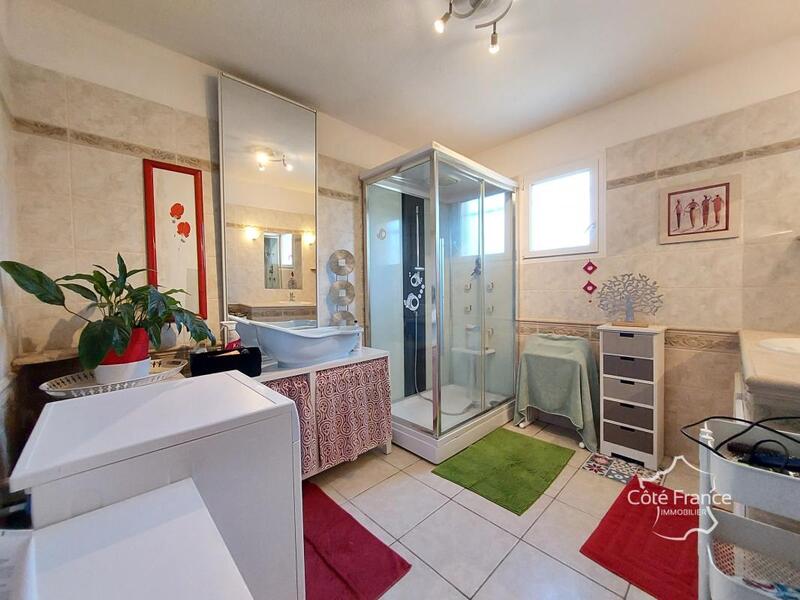 Propriété - 175 m² - 7 pièces