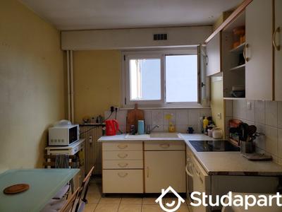 Chambre - 13 m² - 1 pièce