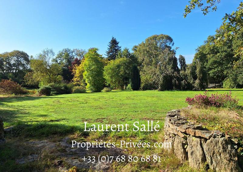 Maison - 215 m² - 8 pièces