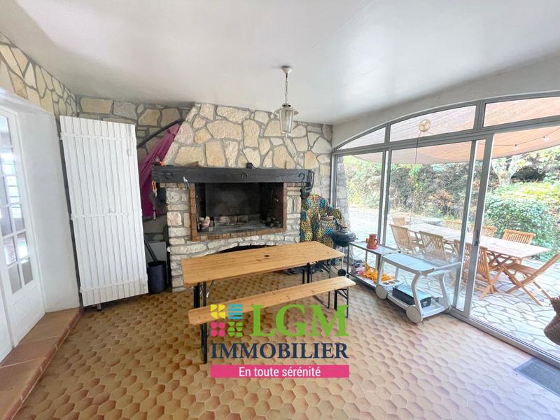 Villa - 222 m² - 7 pièces