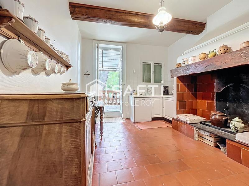 Maison - 200 m² - 10 pièces