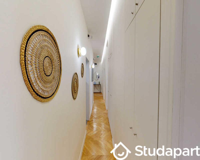 Chambre - 220 m² - 1 pièce