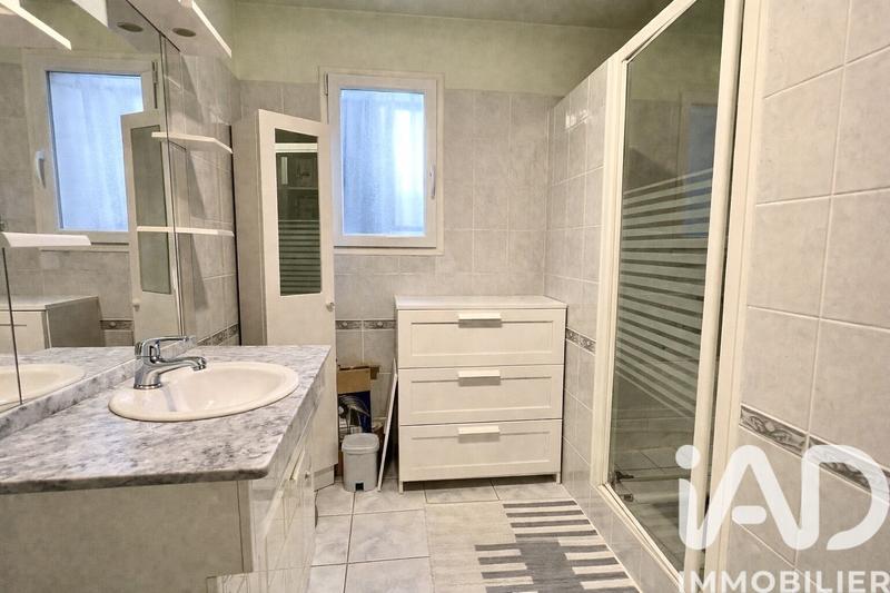 Maison - 179 m² - 8 pièces