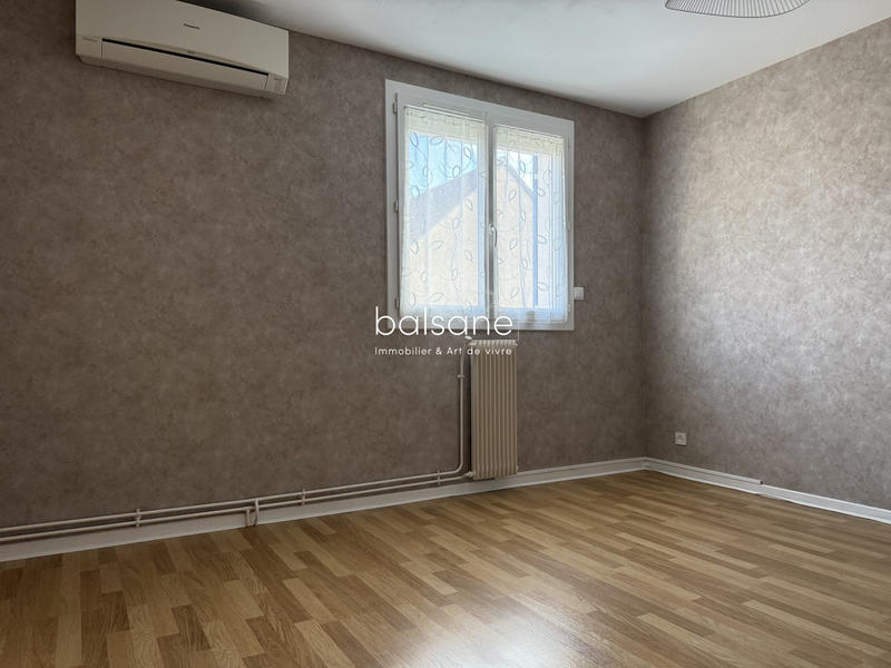 Maison - 96 m² - 6 pièces