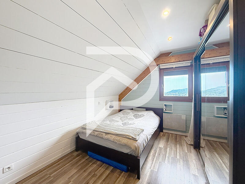 Maison - 105 m² - 5 pièces