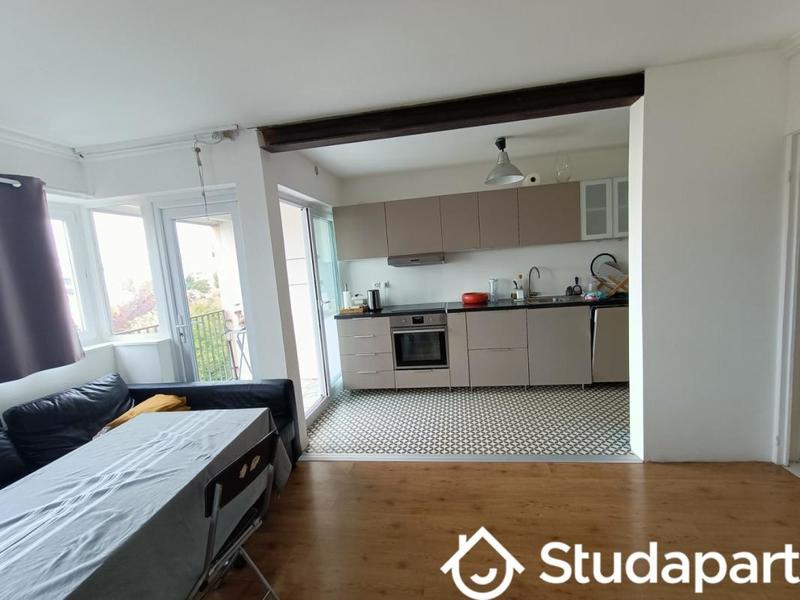 Chambre - 11 m² - 1 pièce