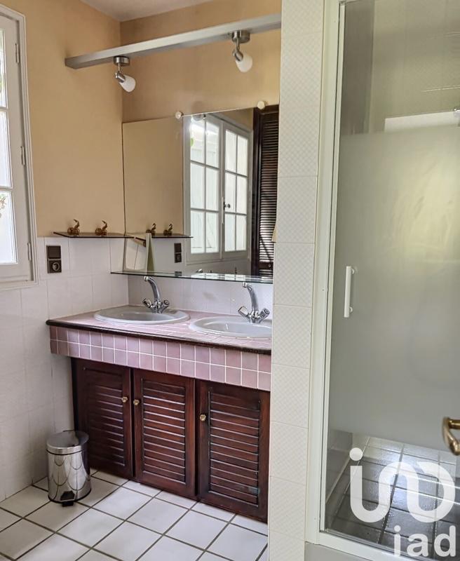 Maison de maîtres - 350 m² - 8 pièces