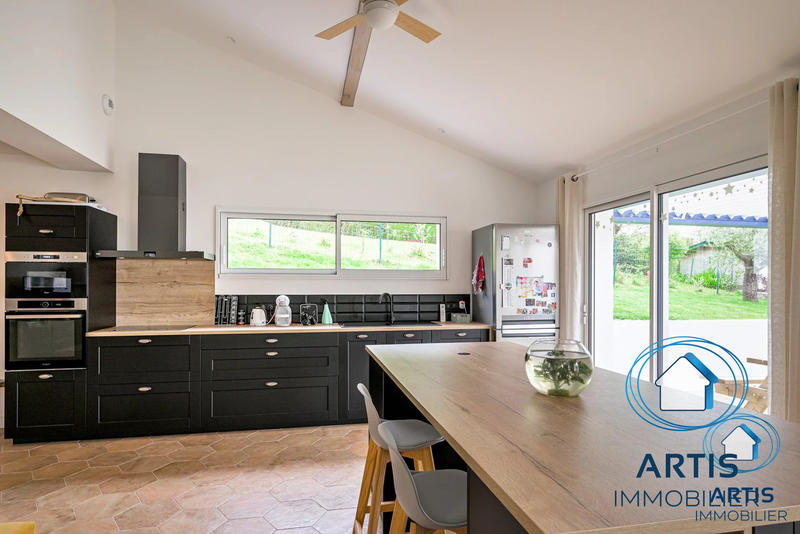 Maison - 140 m² - 4 pièces