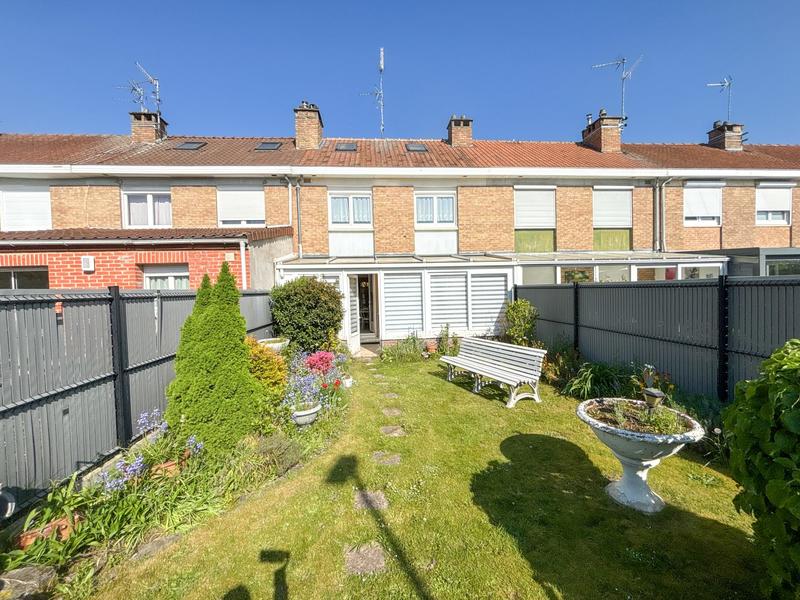 Maison - 85 m² - 4 pièces