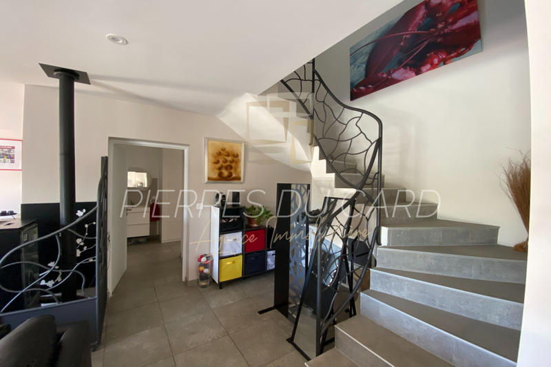 Maison contemporaine - 199 m² - 6 pièces