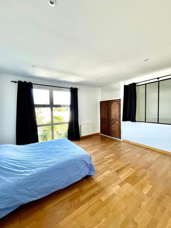 Maison - 400 m² - 15 pièces