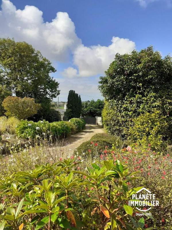 Maison traditionnelle - 250 m² - 13 pièces