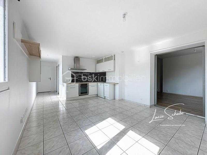 Appartement - 64 m² - 3 pièces