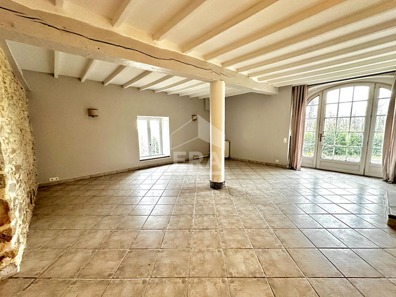 Maison - 414 m² - 9 pièces
