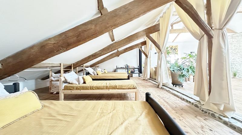 Maison - 312 m² - 9 pièces