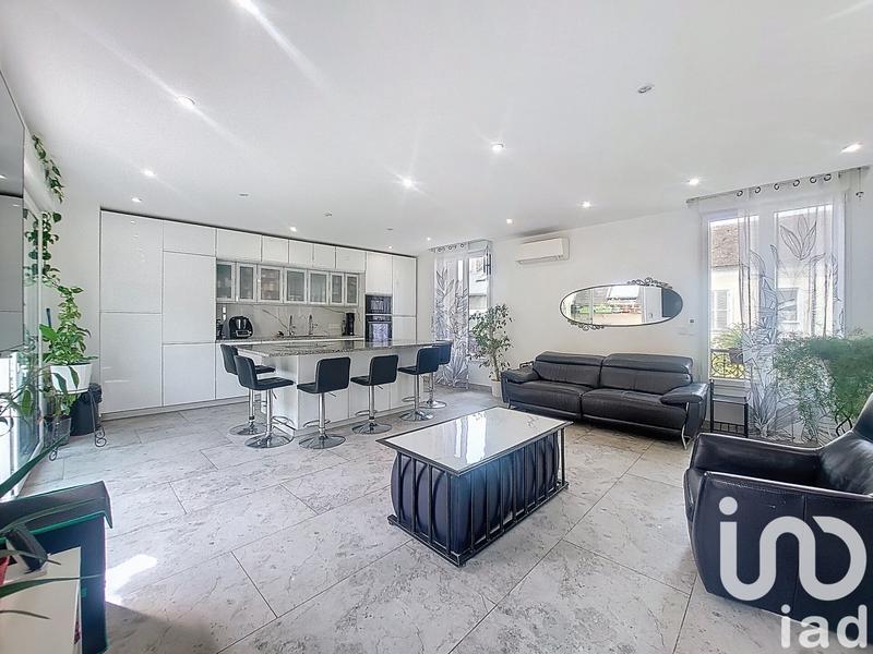 Maison - 152 m² - 9 pièces