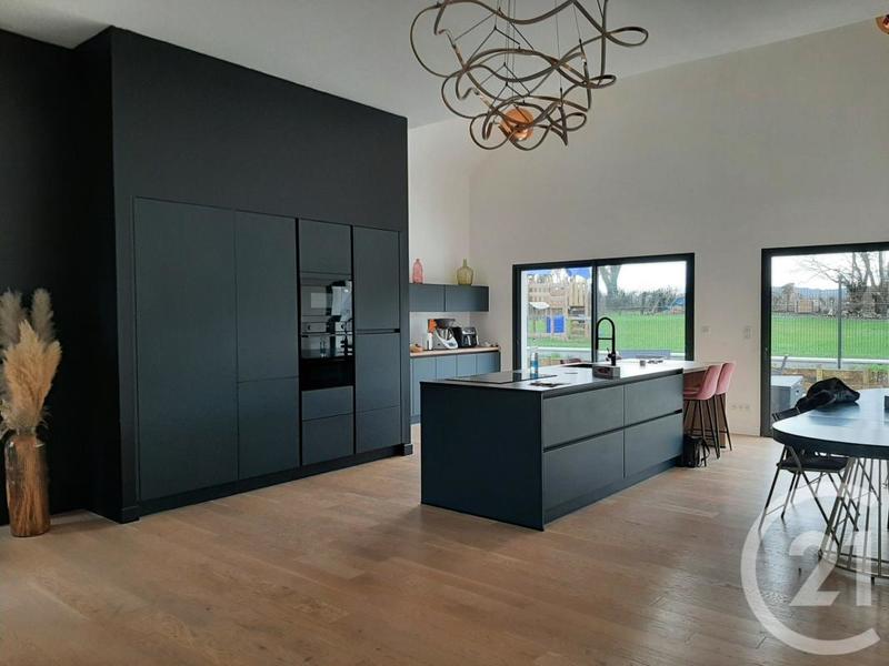 Villa - 145 m² - 5 pièces