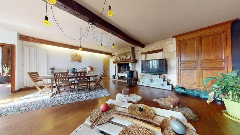 Maison en pierre - 265 m² - 7 pièces