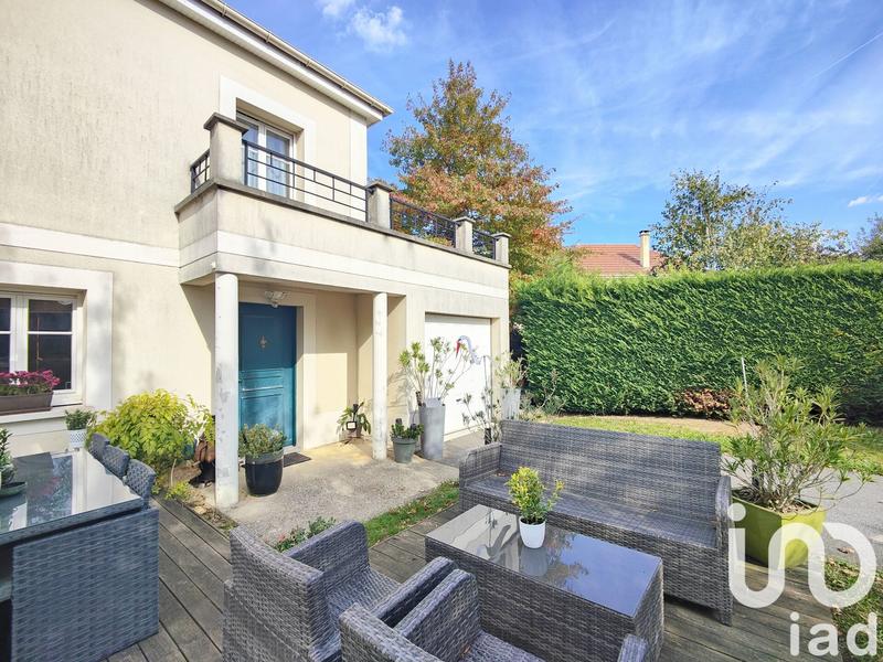 Maison - 90 m² - 5 pièces