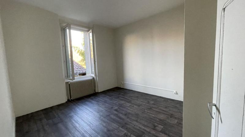 Maison - 219 m² - 10 pièces