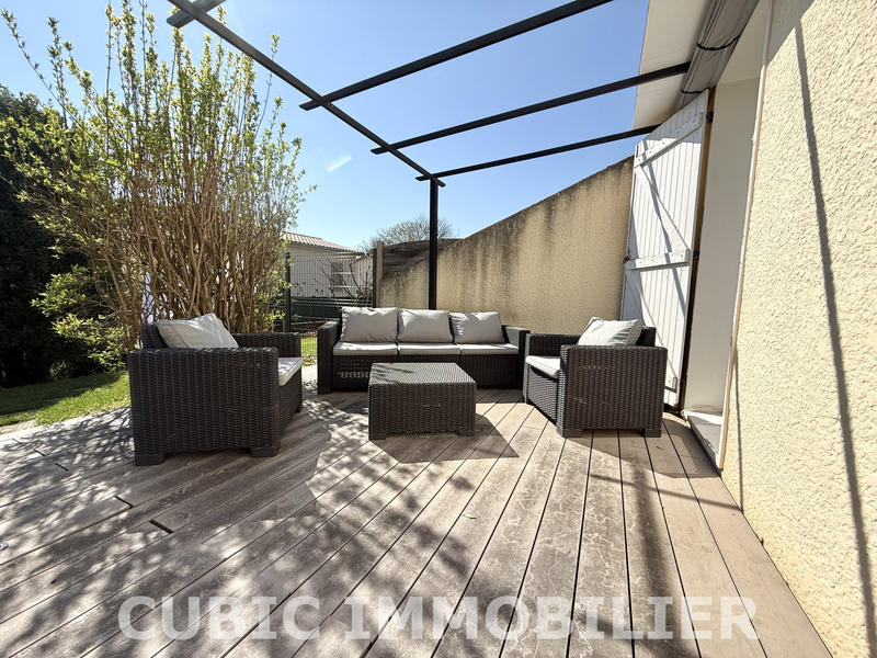 Maison - 102 m² - 4 pièces