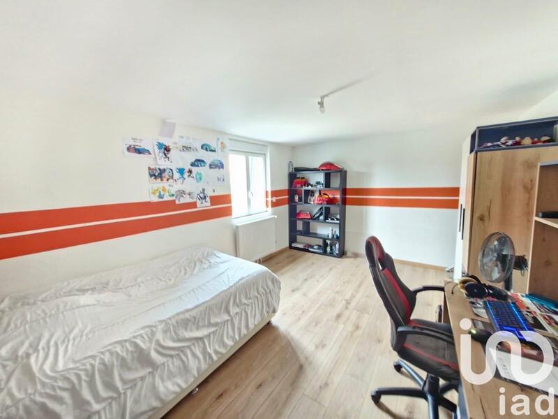 Maison - 218 m² - 8 pièces