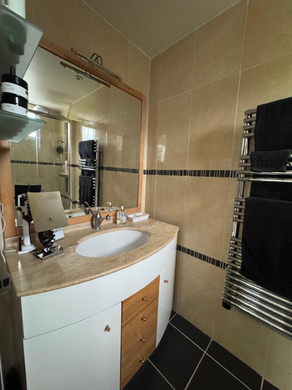 Maison - 202 m² - 5 pièces