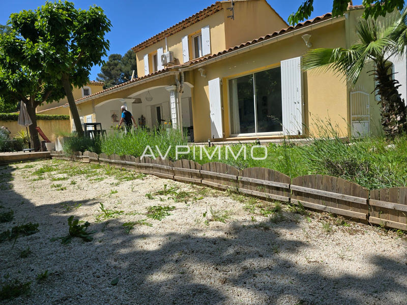 Villa - 145 m² - 4 pièces