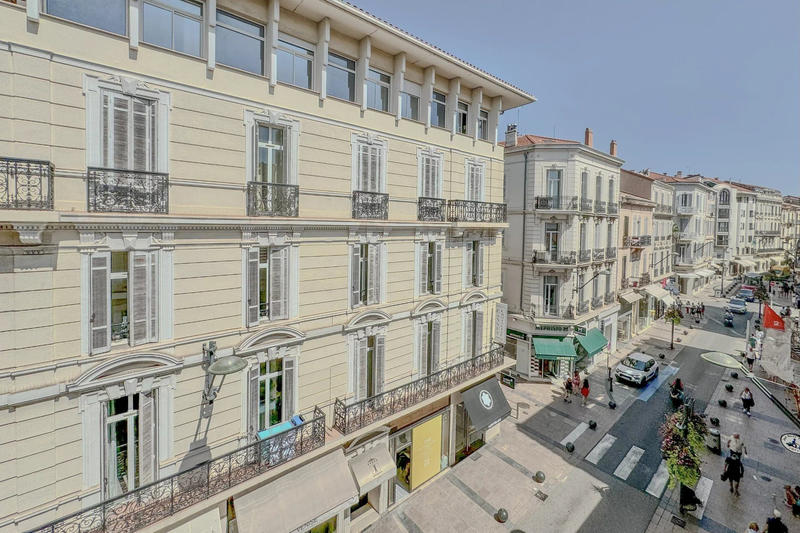 Appartement - 95 m² - 4 pièces