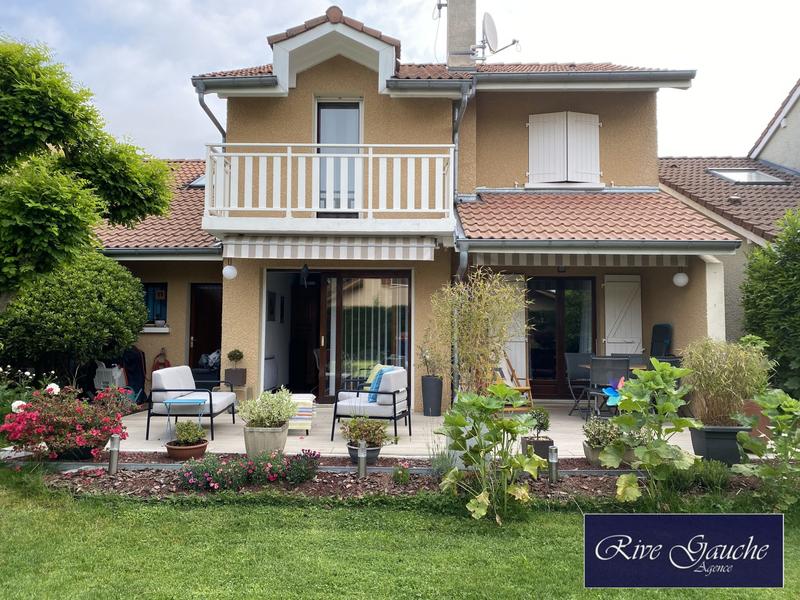 Maison - 121 m² - 5 pièces