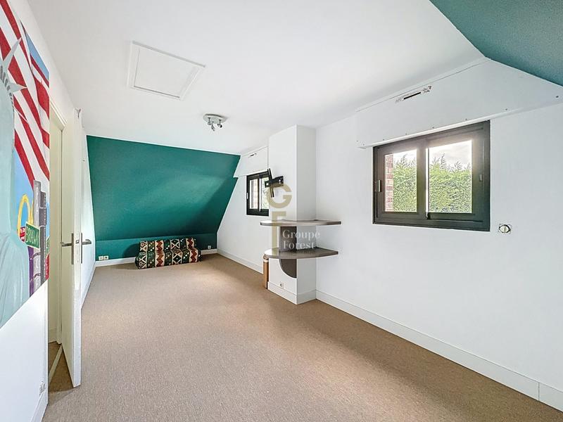 Maison - 183 m² - 12 pièces