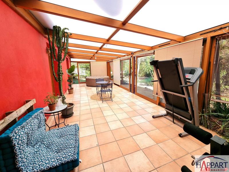 Maison - 180 m² - 7 pièces