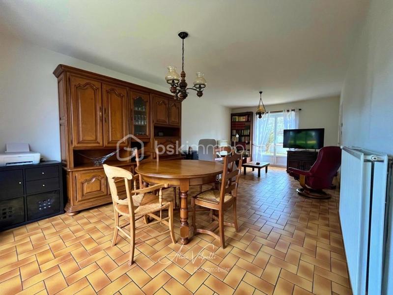 Maison - 104 m² - 5 pièces