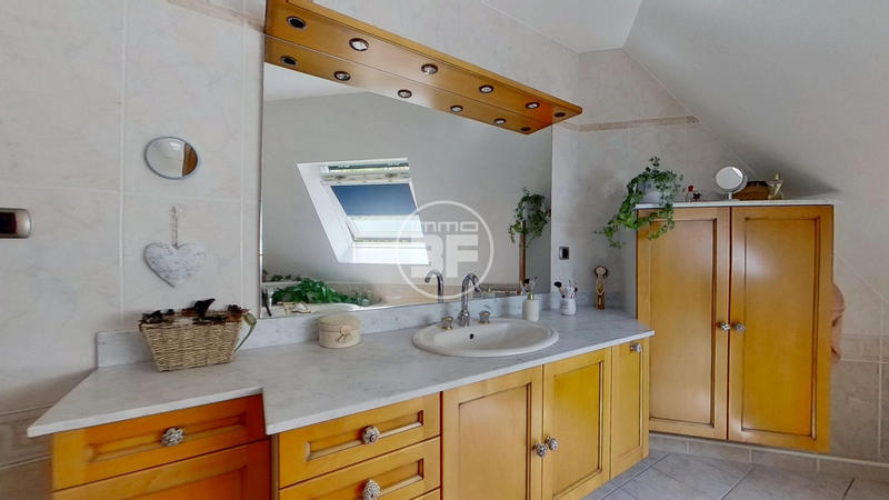 Maison - 142 m² - 6 pièces