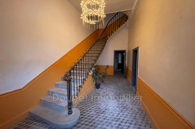 Maison - 279 m² - 9 pièces