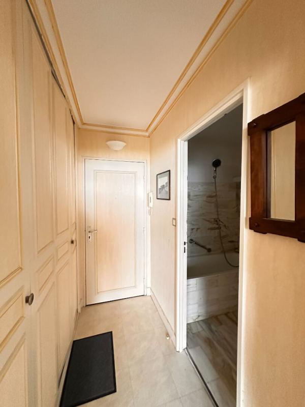 Studio - 27 m² - 1 pièce