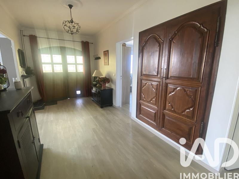 Maison - 217 m² - 8 pièces