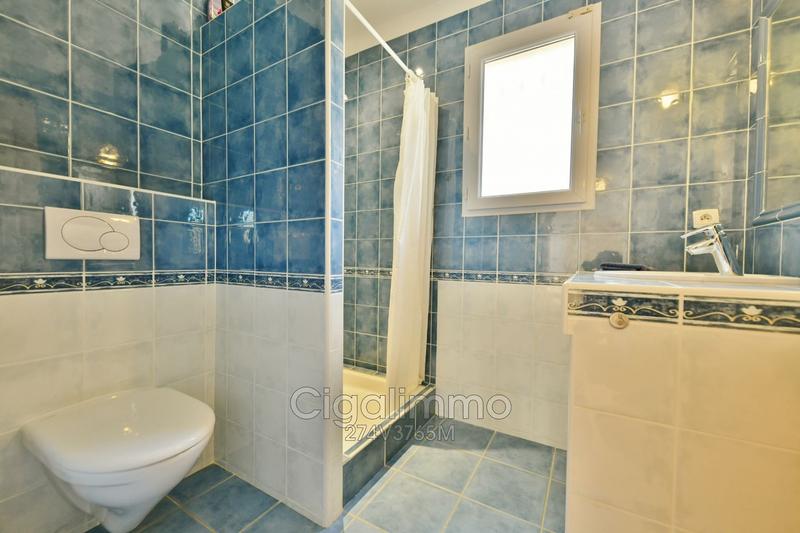 Villa - 100 m² - 5 pièces