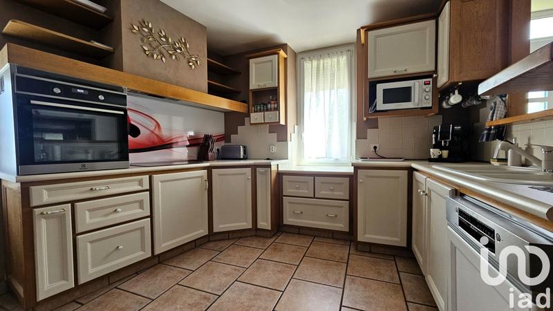 Maison - 180 m² - 7 pièces