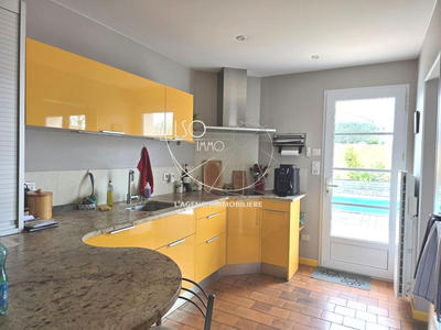 Maison traditionnelle - 105 m² - 4 pièces