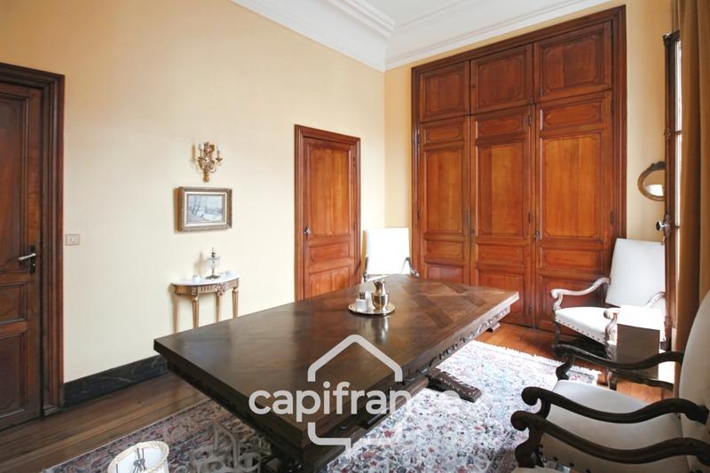 Hôtel particulier - 570 m² - 20 pièces