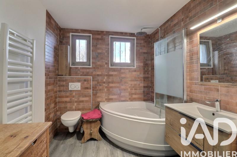 Maison - 156 m² - 7 pièces