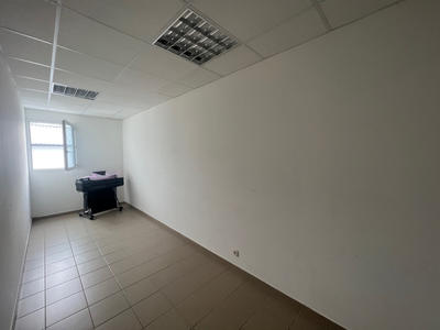 Local commercial - 58 m² - 3 pièces