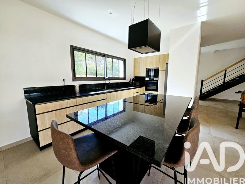 Maison - 145 m² - 5 pièces