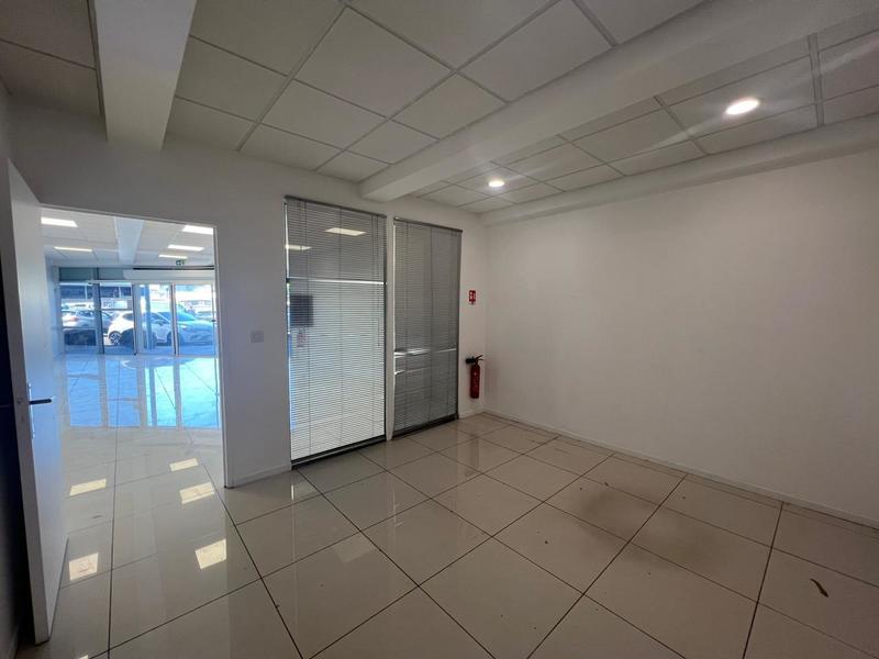 Local commercial - 65 m² - 3 pièces