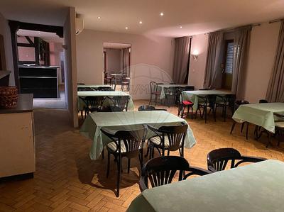 Local commercial - 200 m² - 5 pièces