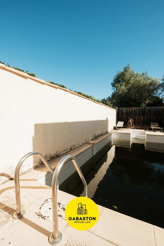 Maison - 255 m² - 6 pièces