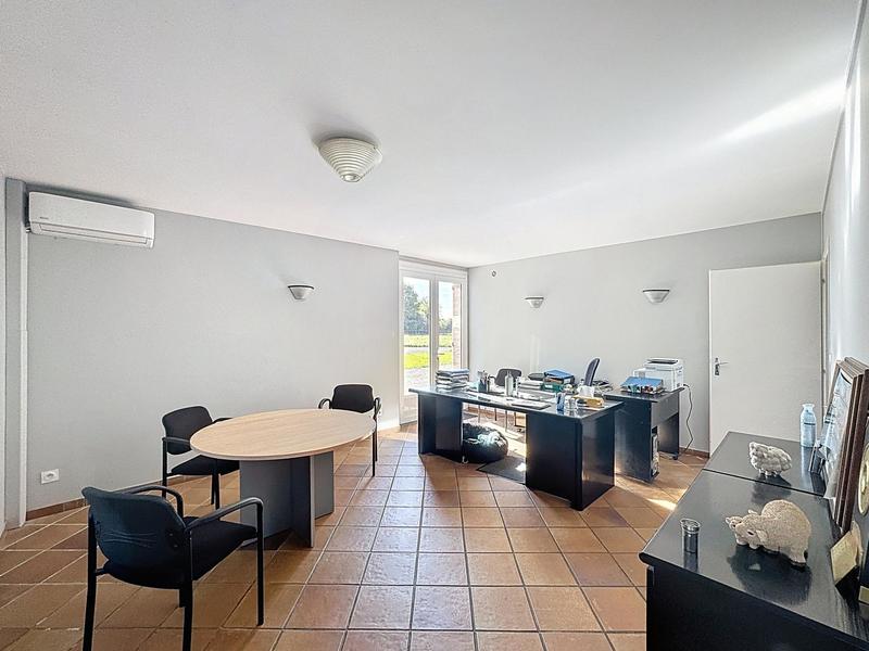 Maison - 294 m² - 4 pièces