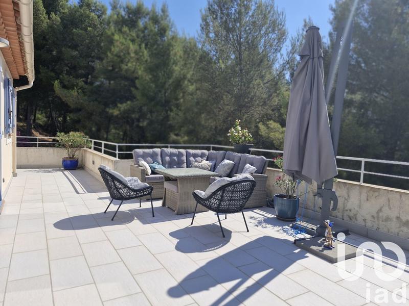 Maison - 233 m² - 6 pièces