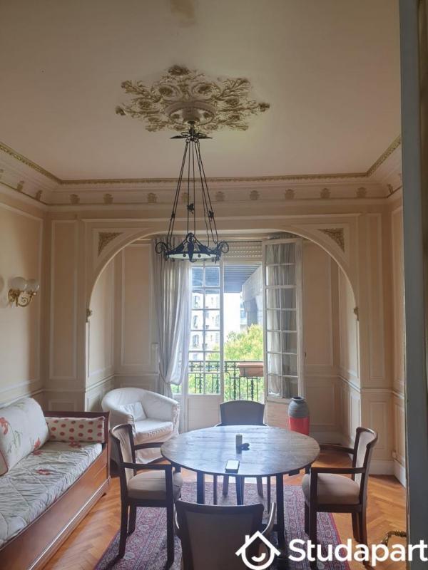 Chambre - 9 m² - 1 pièce